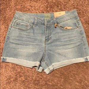 True Craft Mid Rise Shorts Pepper